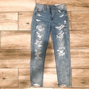 New American Eagle Outfitters Mom Jeans Size 4